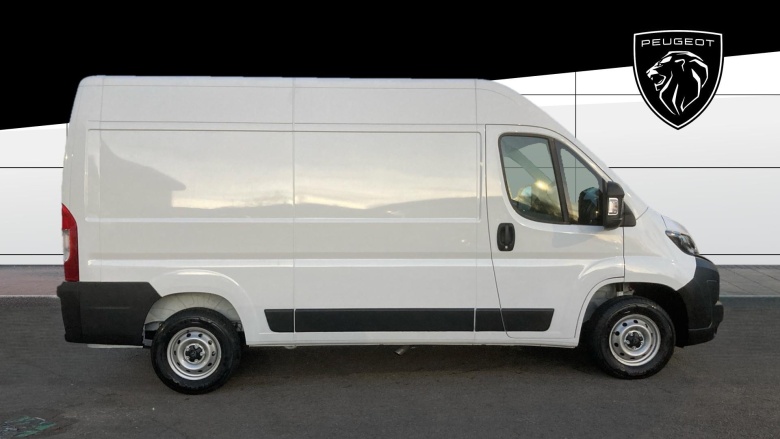Peugeot Boxer 3500 L2 Diesel 2.2 BlueHDi 140 H2 Van Professional